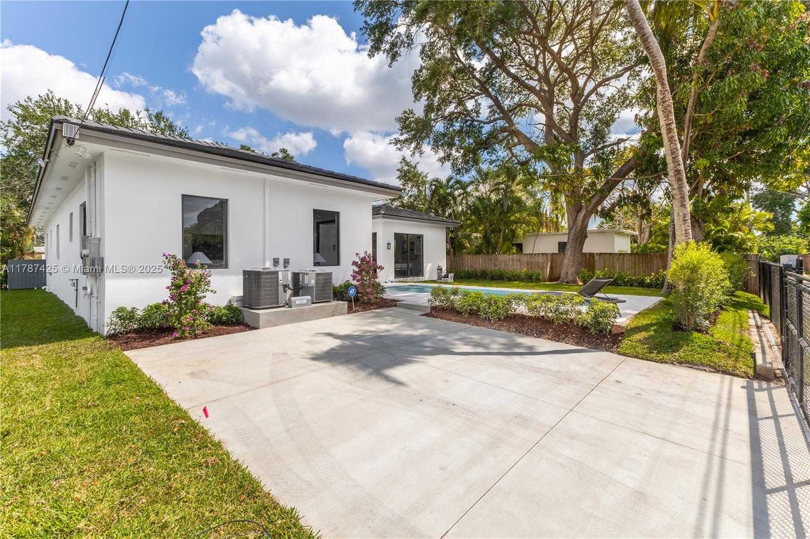 Small Image of 144 NORTH WEST 110TH ST, Miami Shores Number 43