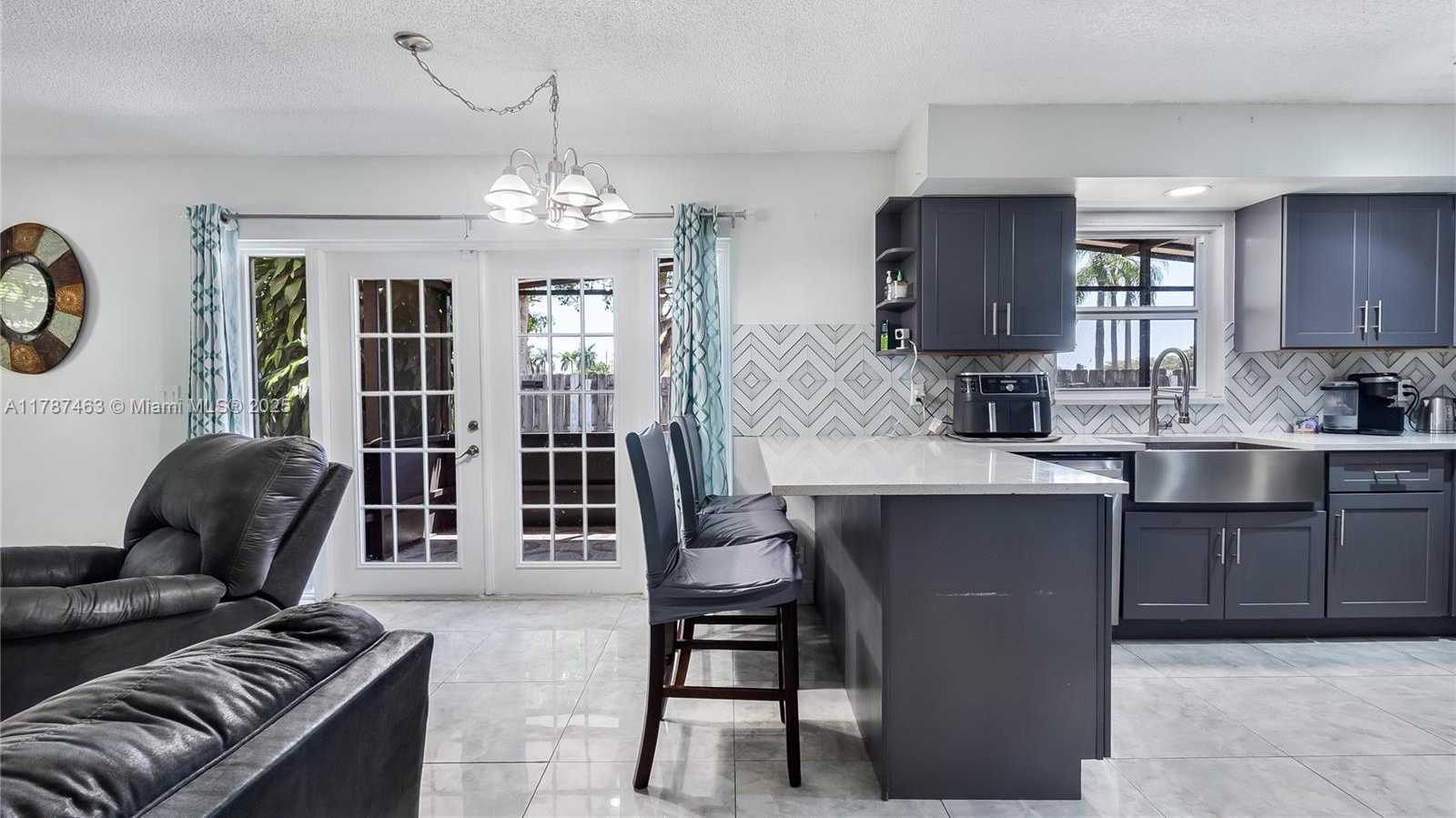 Small Image of 2641 HURON WAY, Miramar Number 15