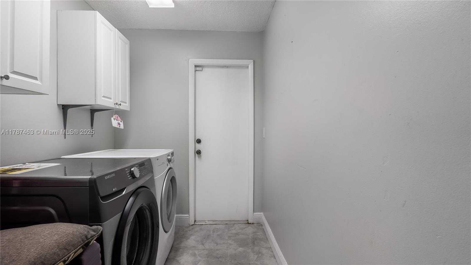 Small Image of 2641 HURON WAY, Miramar Number 18