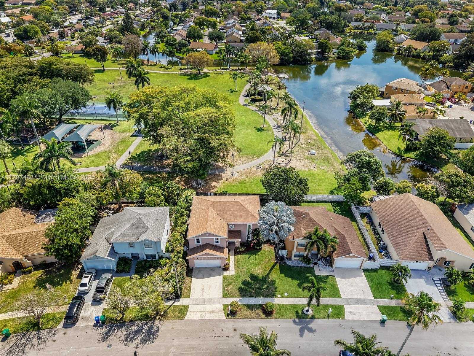 Small Image of 2641 HURON WAY, Miramar Number 4