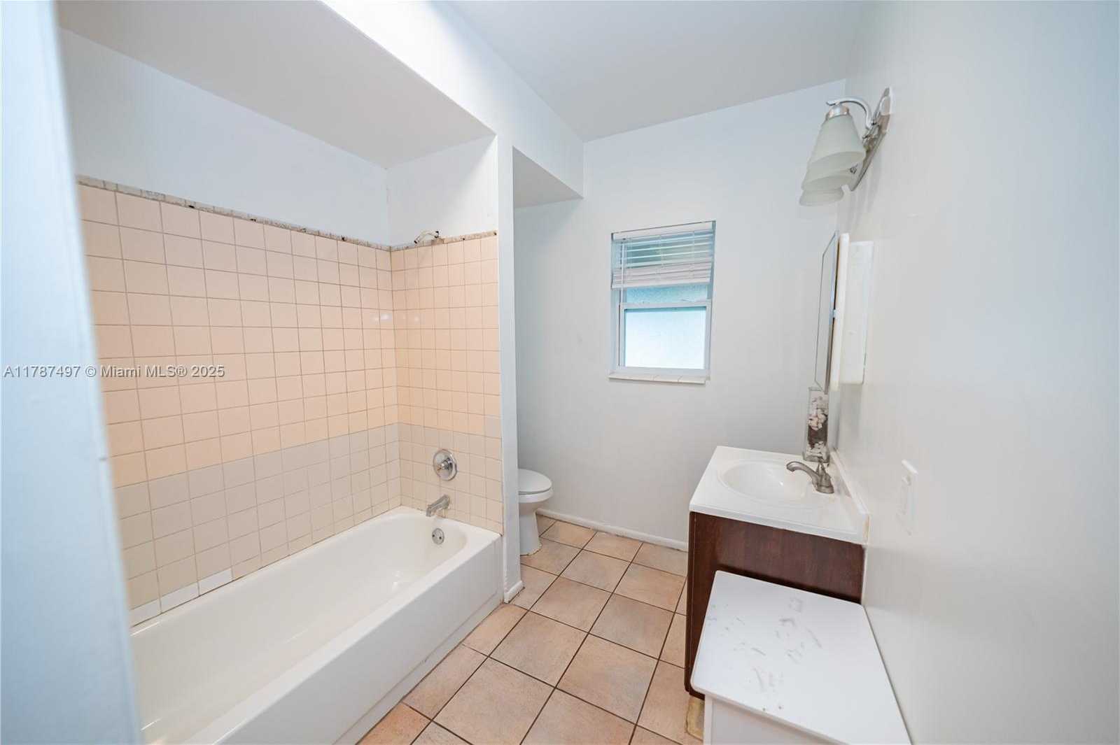 Small Image of 218 SOUTH WEST 14TH CT, Fort Lauderdale Number 11