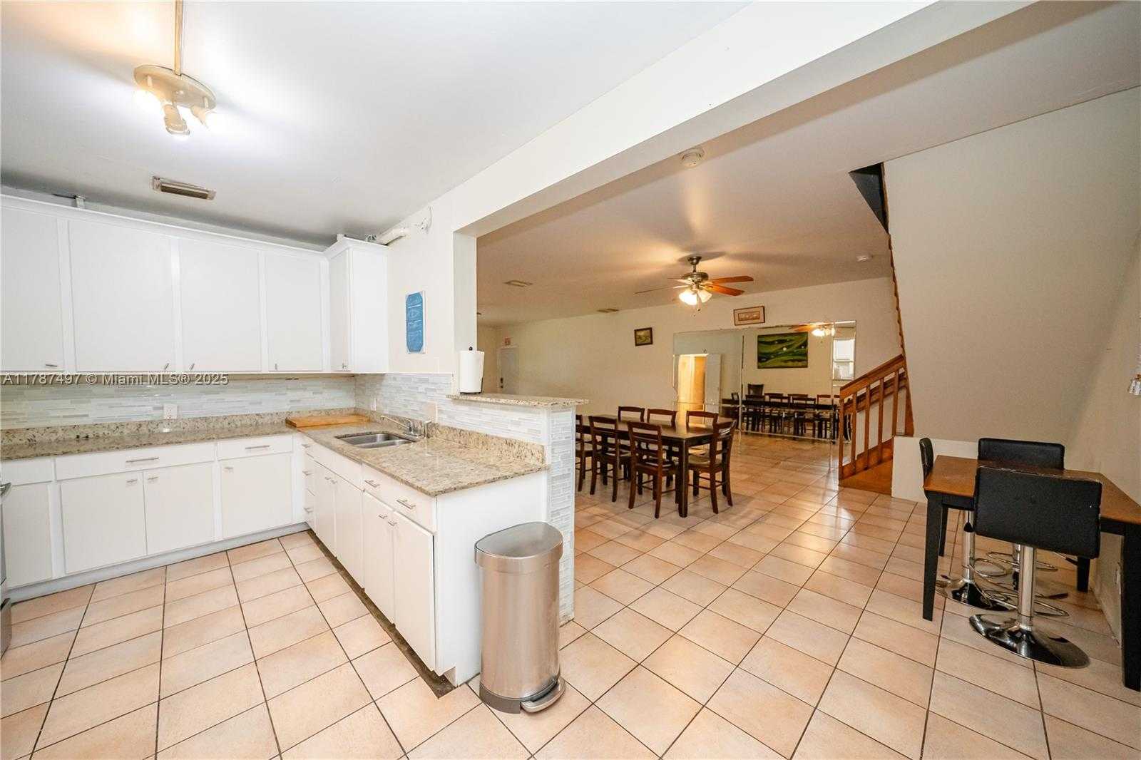 Small Image of 218 SOUTH WEST 14TH CT, Fort Lauderdale Number 15