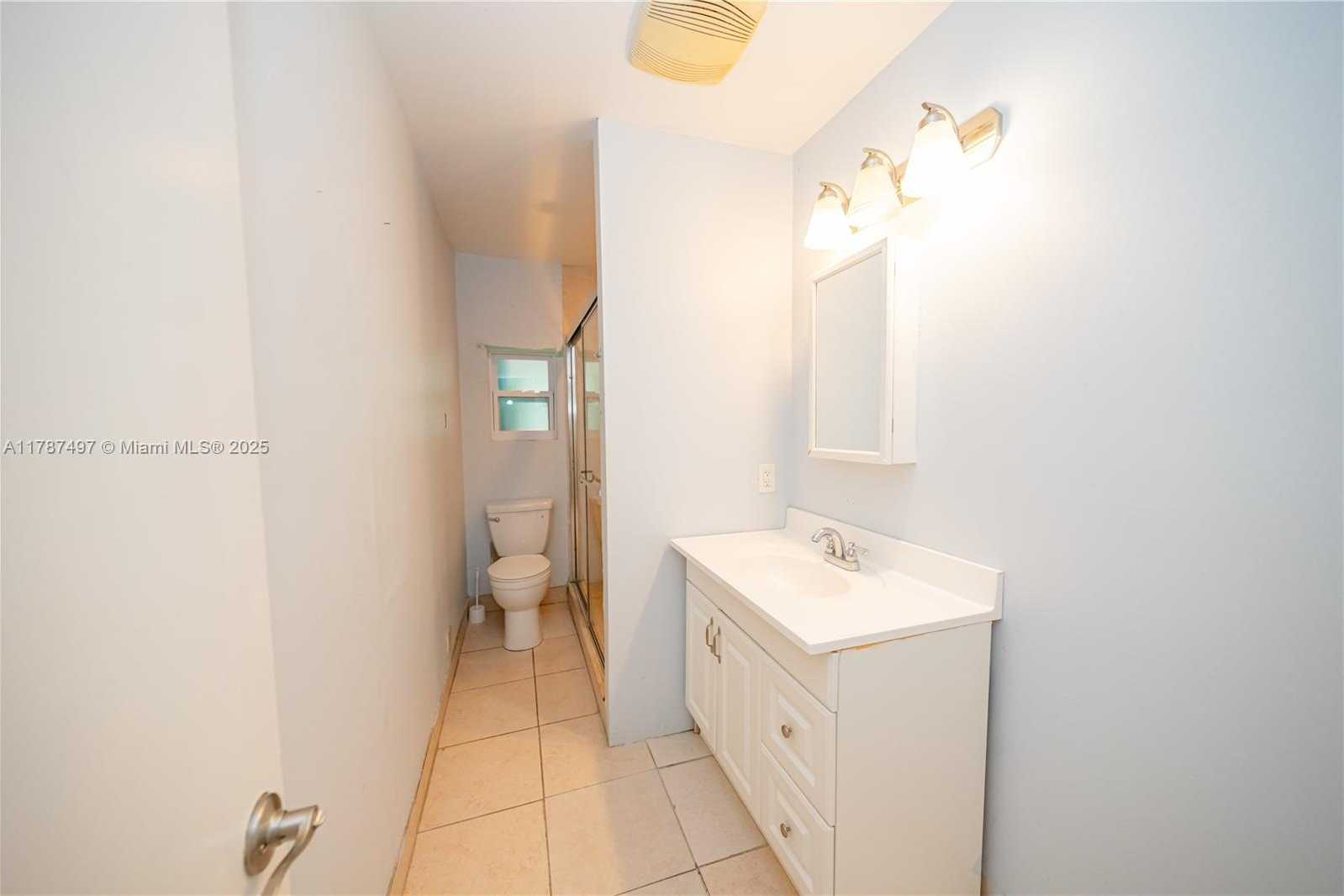 Small Image of 218 SOUTH WEST 14TH CT, Fort Lauderdale Number 21