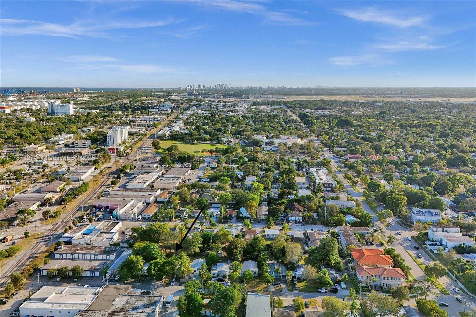 Small Image of 218 SOUTH WEST 14TH CT, Fort Lauderdale Number 3