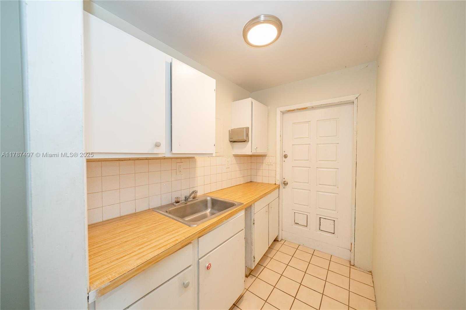 Small Image of 218 SOUTH WEST 14TH CT, Fort Lauderdale Number 36