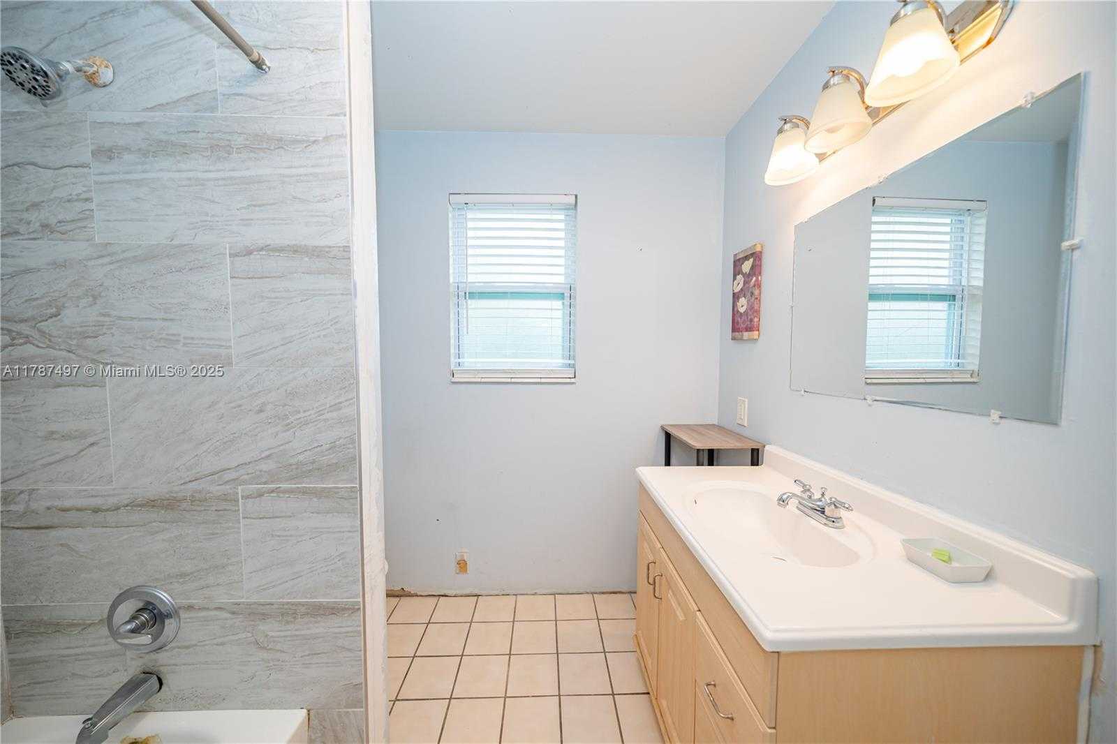 Small Image of 218 SOUTH WEST 14TH CT, Fort Lauderdale Number 37