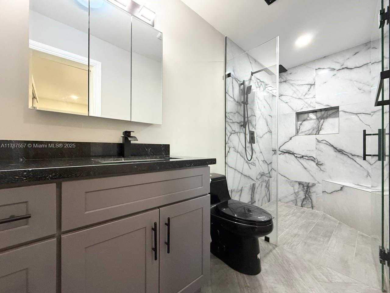 Small Image of 19612 SOUTH WEST 87TH PL, Cutler Bay Number 12