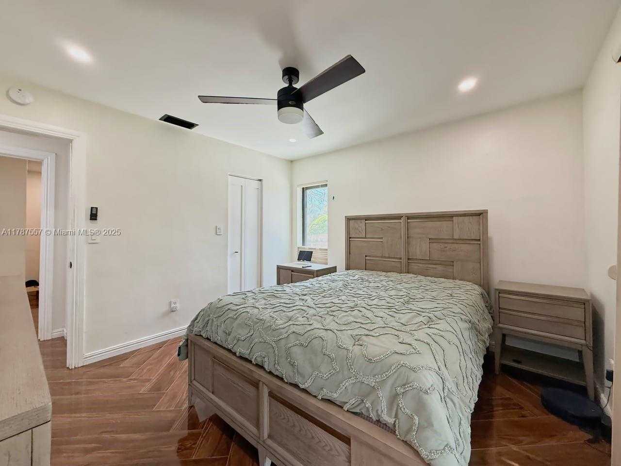 Small Image of 19612 SOUTH WEST 87TH PL, Cutler Bay Number 14