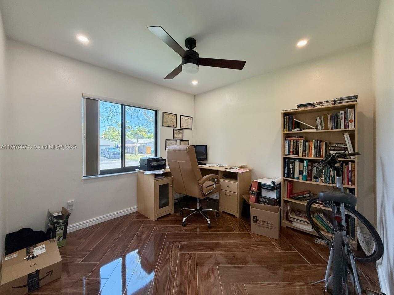 Small Image of 19612 SOUTH WEST 87TH PL, Cutler Bay Number 15