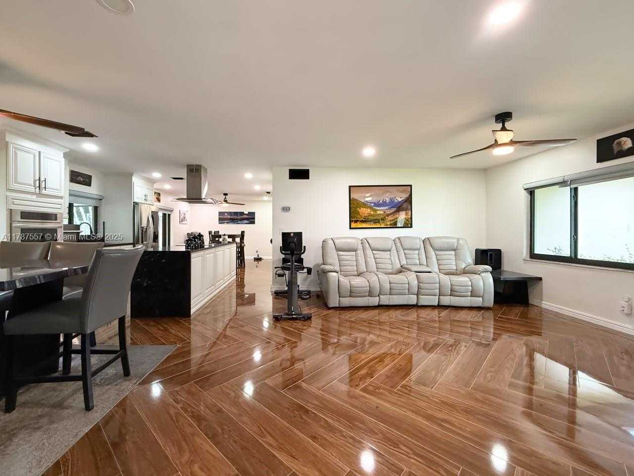 Small Image of 19612 SOUTH WEST 87TH PL, Cutler Bay Number 21