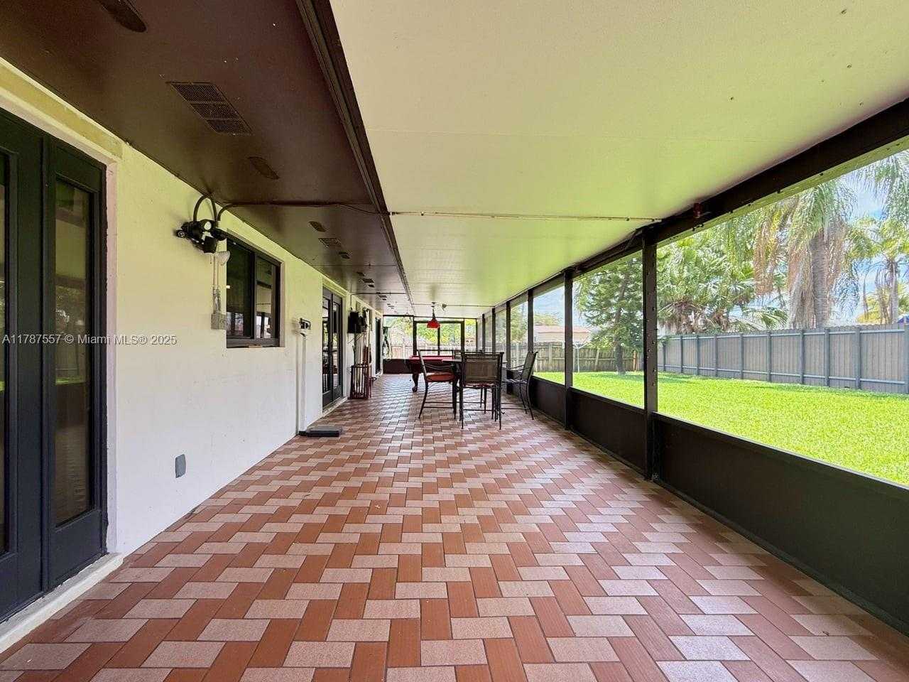 Small Image of 19612 SOUTH WEST 87TH PL, Cutler Bay Number 27