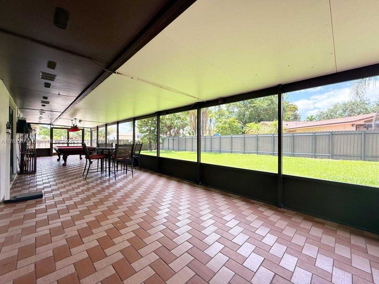 Small Image of 19612 SOUTH WEST 87TH PL, Cutler Bay Number 28