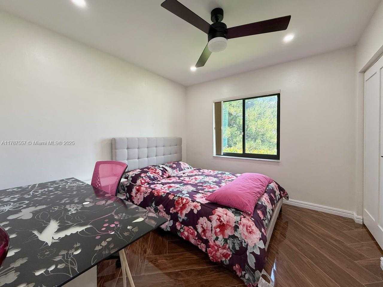 Small Image of 19612 SOUTH WEST 87TH PL, Cutler Bay Number 9