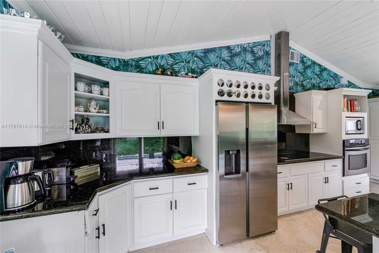 Small Image of 4404 ALHAMBRA CIR, Coral Gables Number 15