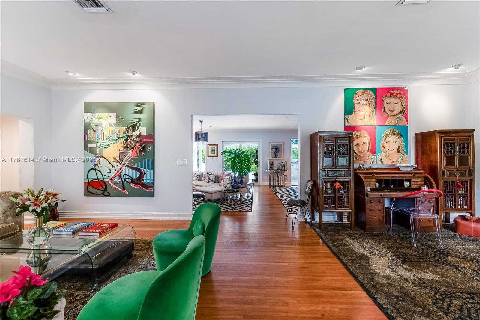 Small Image of 4404 ALHAMBRA CIR, Coral Gables Number 2