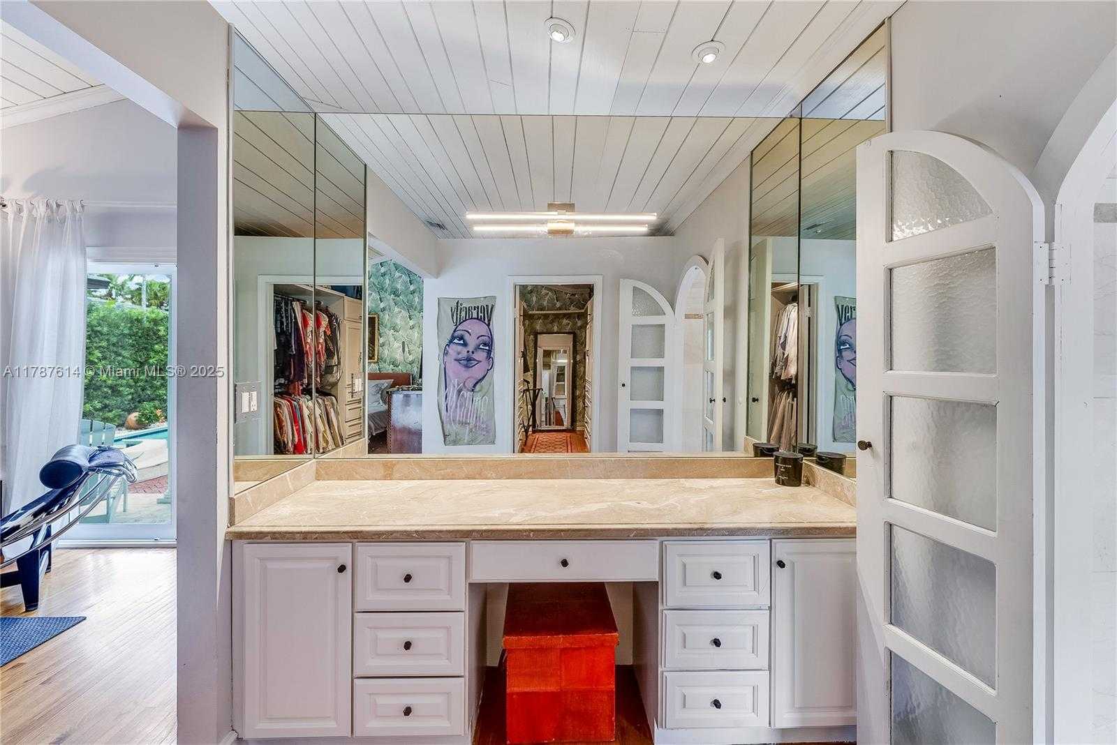 Small Image of 4404 ALHAMBRA CIR, Coral Gables Number 23