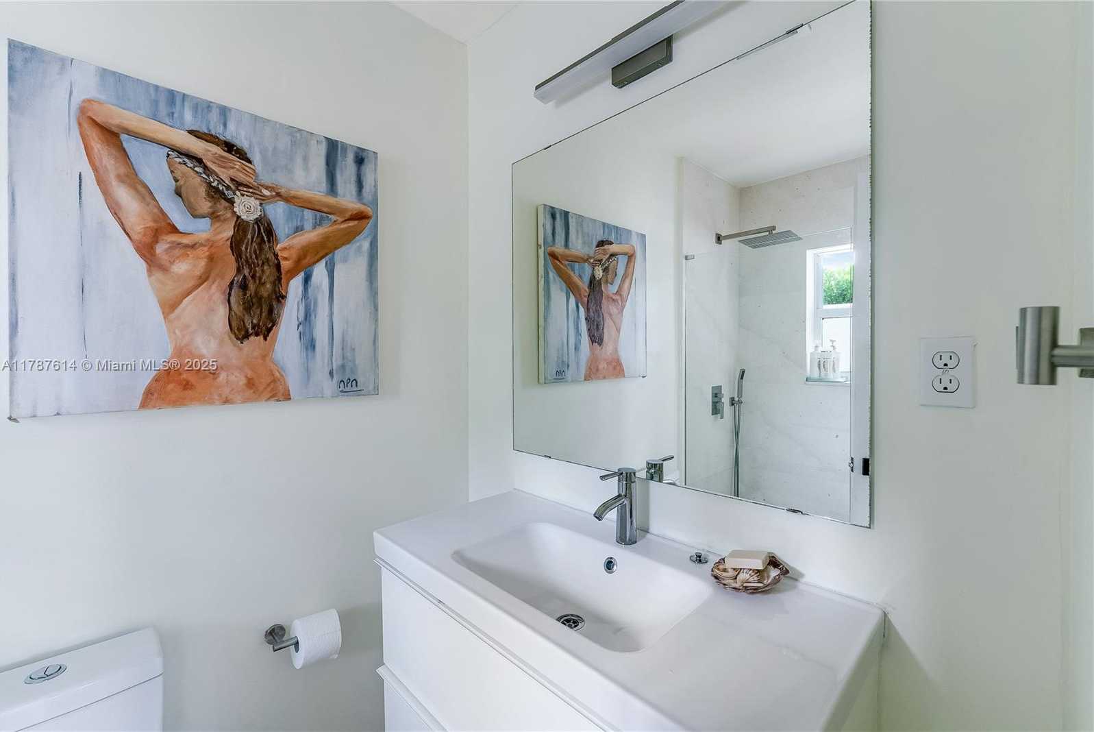 Small Image of 4404 ALHAMBRA CIR, Coral Gables Number 29