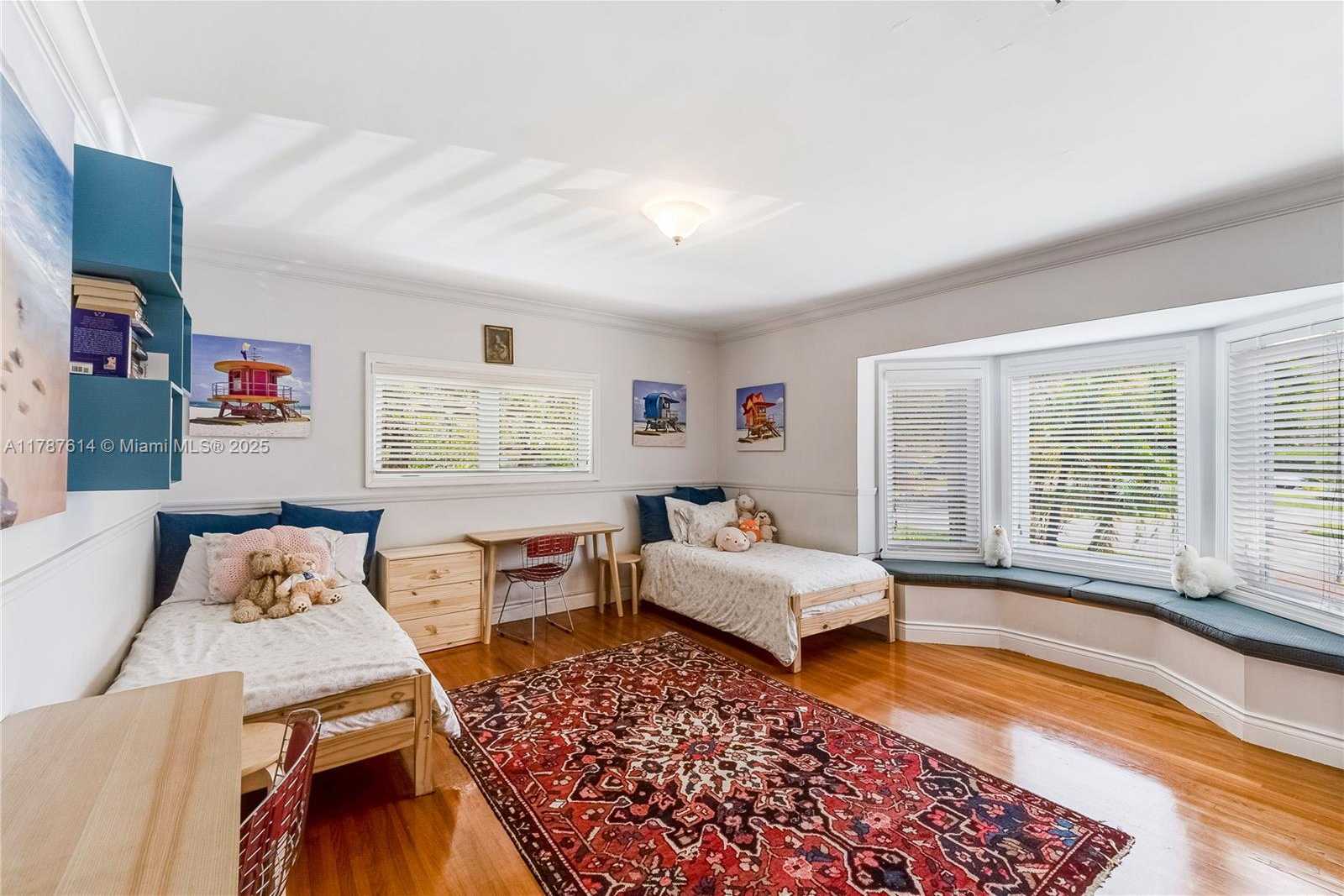 Small Image of 4404 ALHAMBRA CIR, Coral Gables Number 31