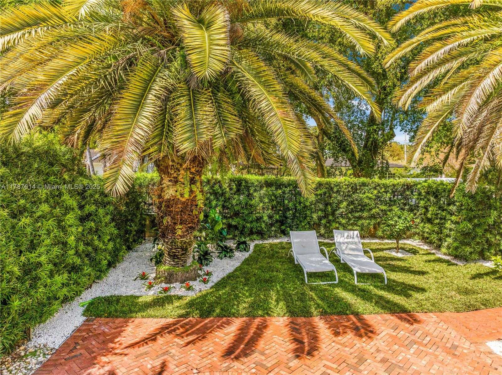 Small Image of 4404 ALHAMBRA CIR, Coral Gables Number 41