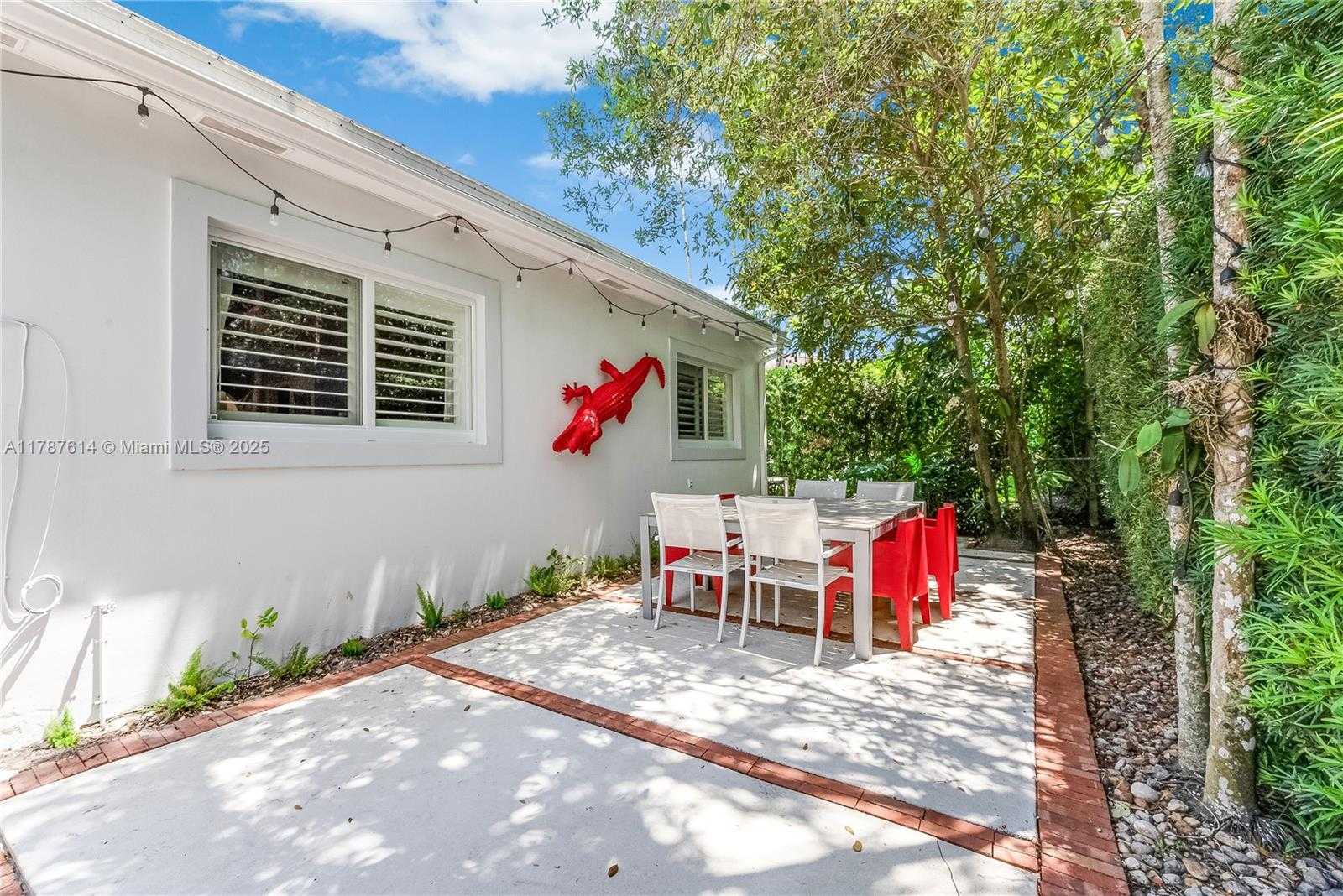 Small Image of 4404 ALHAMBRA CIR, Coral Gables Number 43
