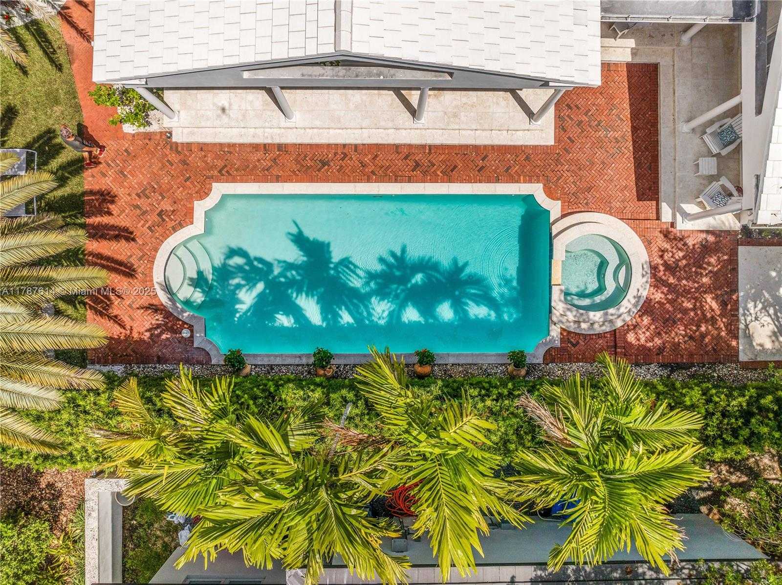 Small Image of 4404 ALHAMBRA CIR, Coral Gables Number 49