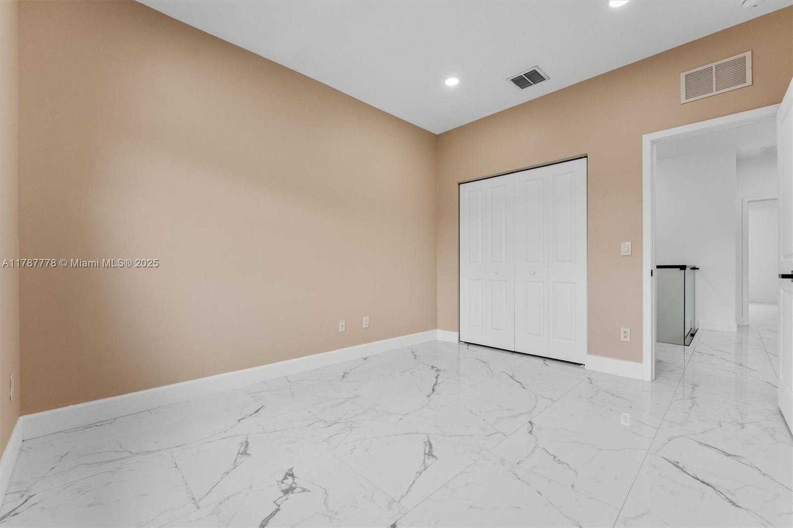 Small Image of 4814 NORTH WEST 56TH CT, Tamarac Number 15