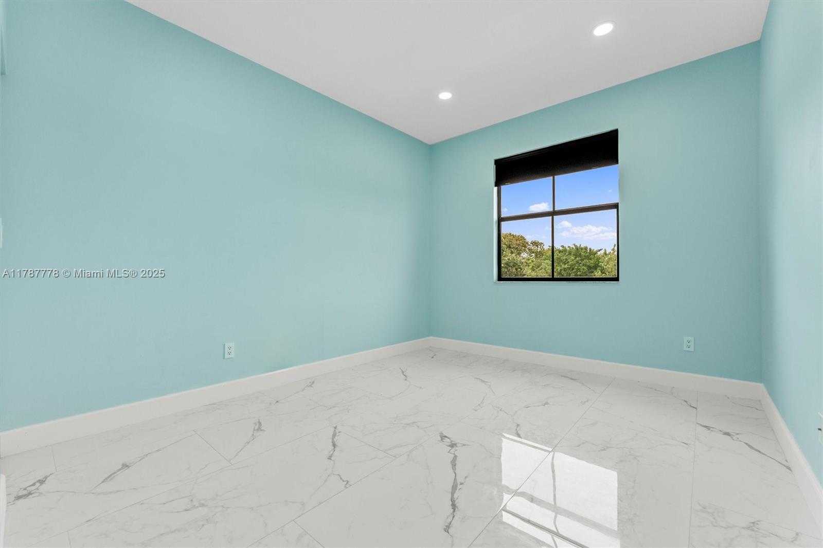Small Image of 4814 NORTH WEST 56TH CT, Tamarac Number 17