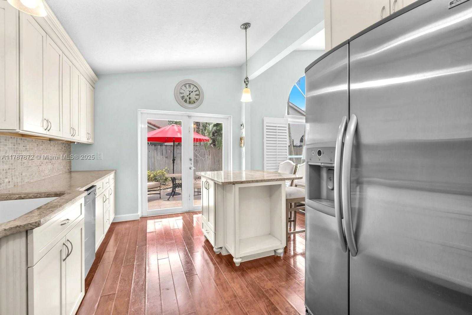 Small Image of 2724 CAYENNE AVE, Cooper City Number 12