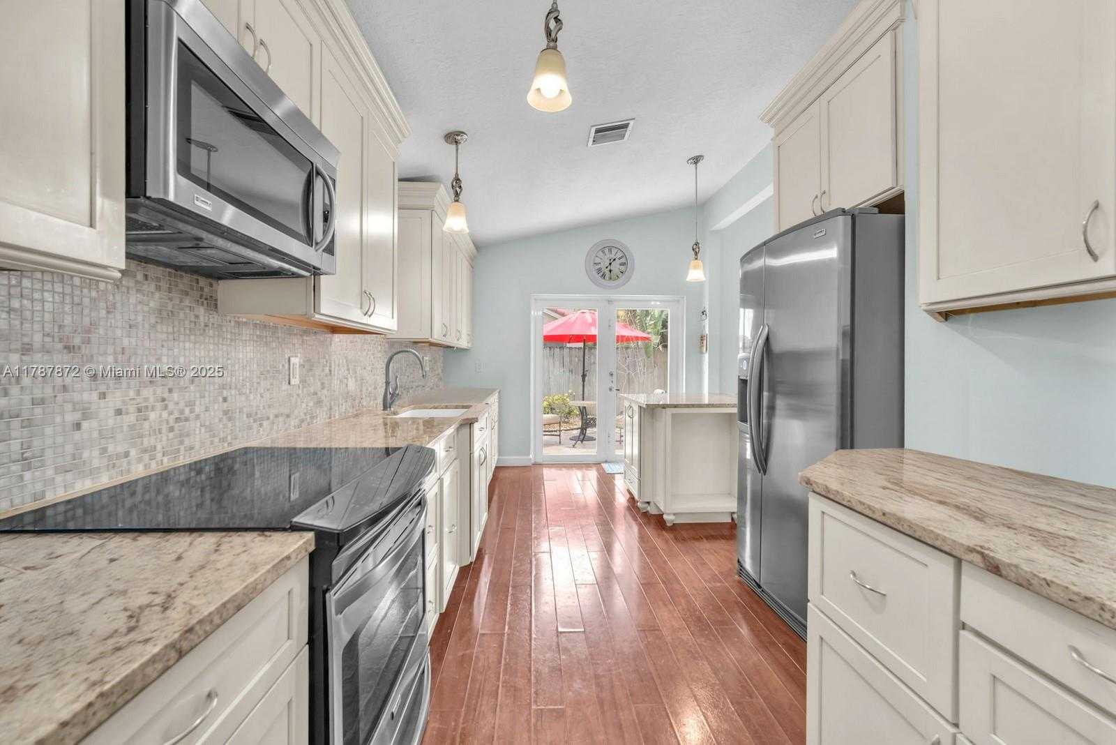 Small Image of 2724 CAYENNE AVE, Cooper City Number 13