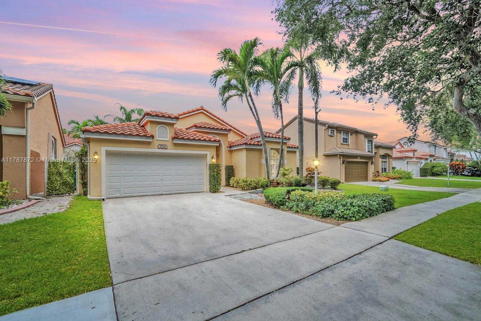 Small Image of 2724 CAYENNE AVE, Cooper City Number 2