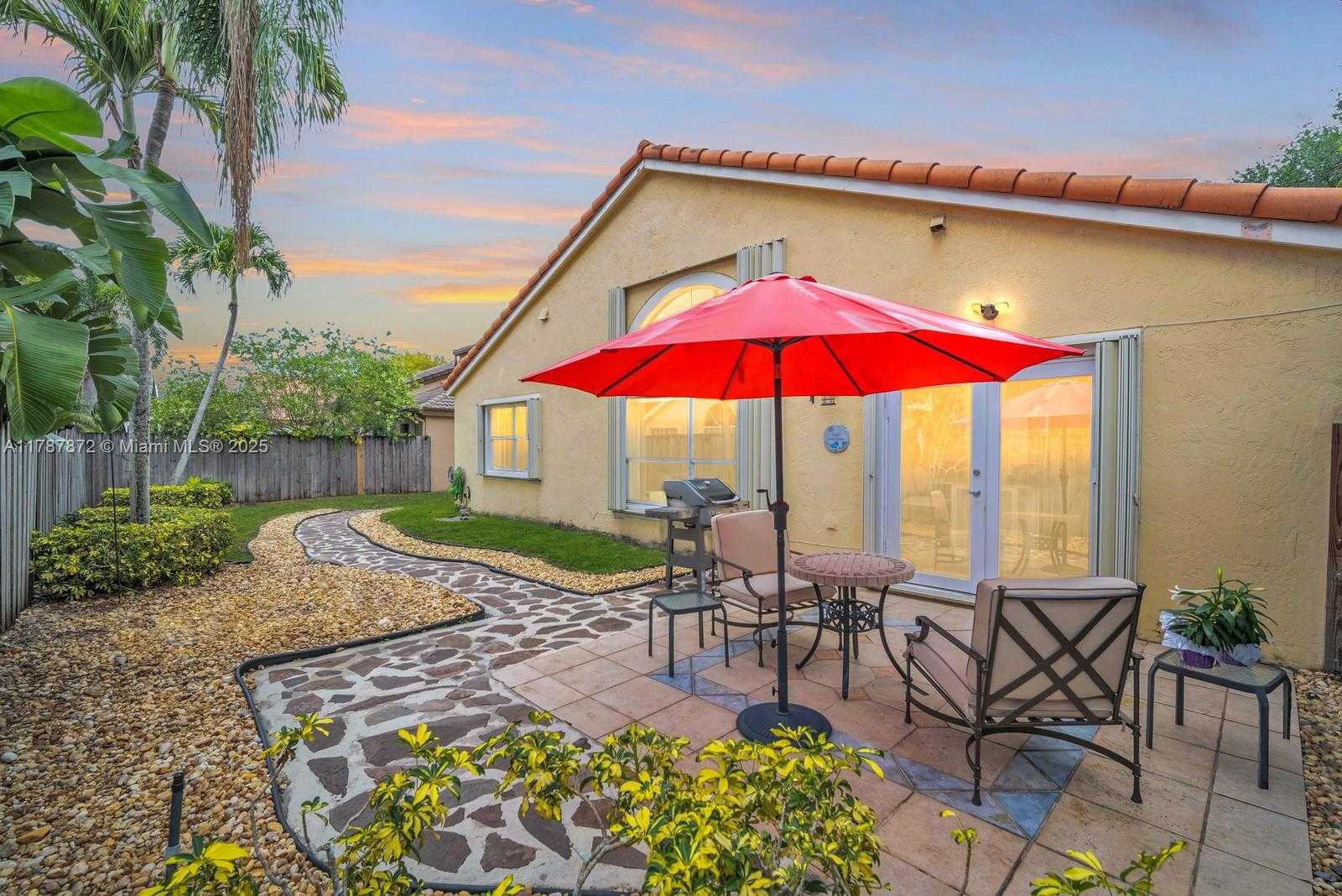 Small Image of 2724 CAYENNE AVE, Cooper City Number 26