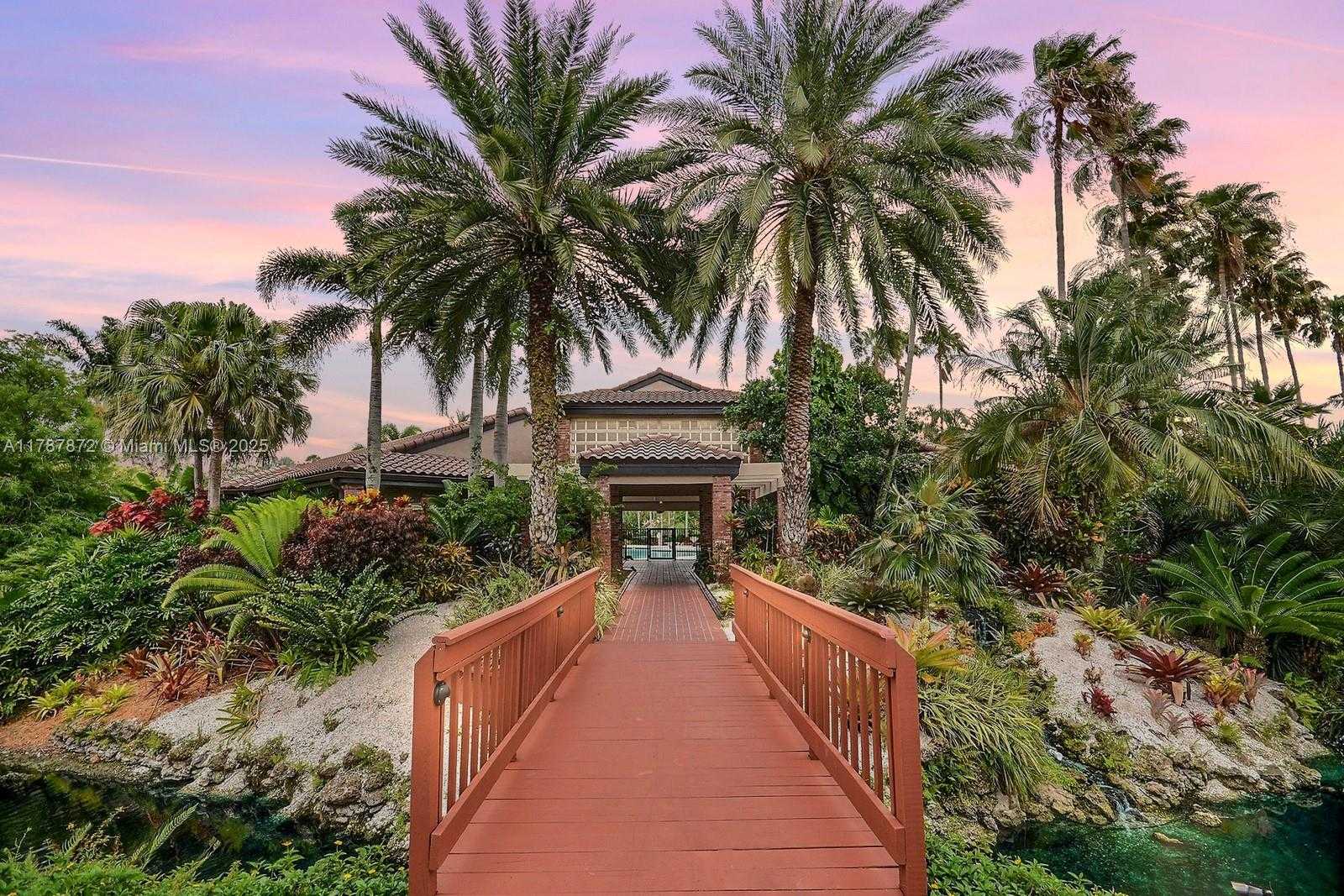 Small Image of 2724 CAYENNE AVE, Cooper City Number 32