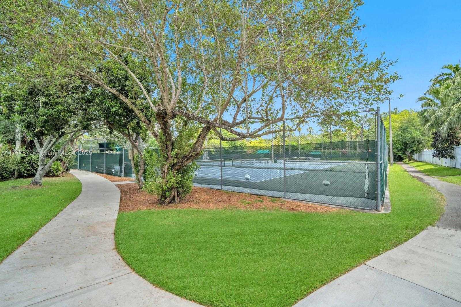 Small Image of 2724 CAYENNE AVE, Cooper City Number 38