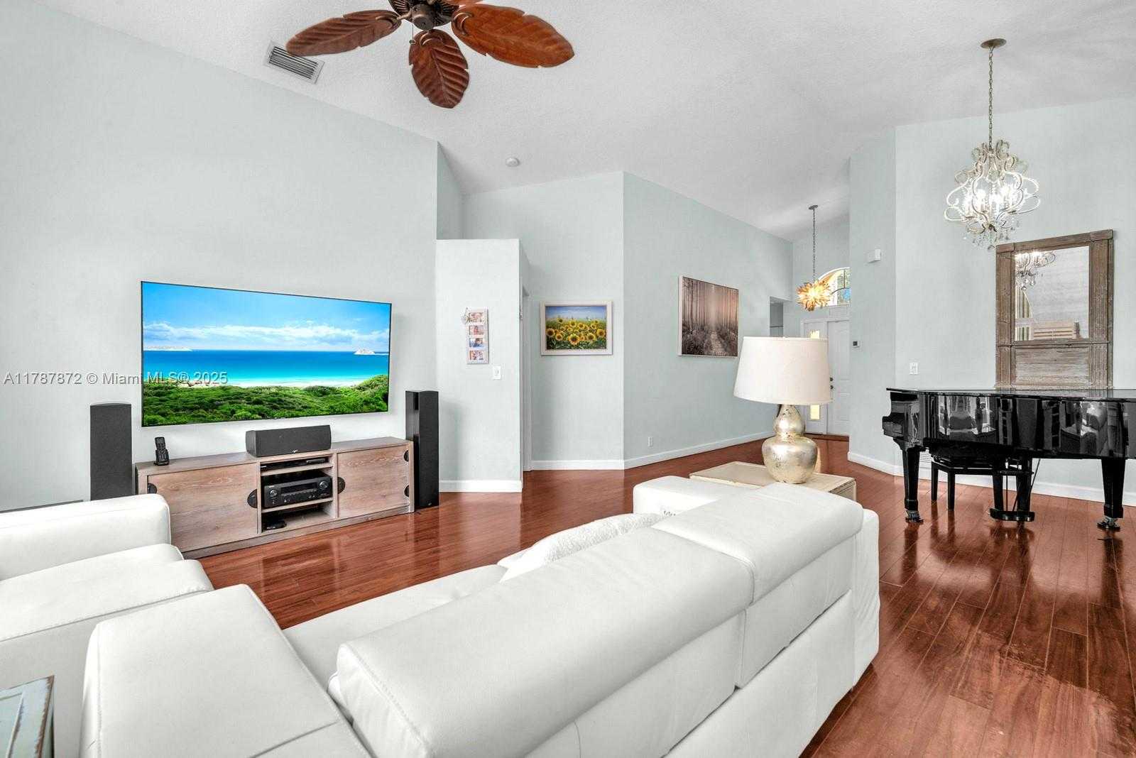 Small Image of 2724 CAYENNE AVE, Cooper City Number 8