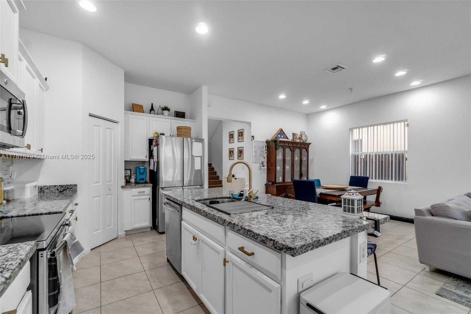 Small Image of 4136 NORTH EAST 21ST CT, Homestead Number 6