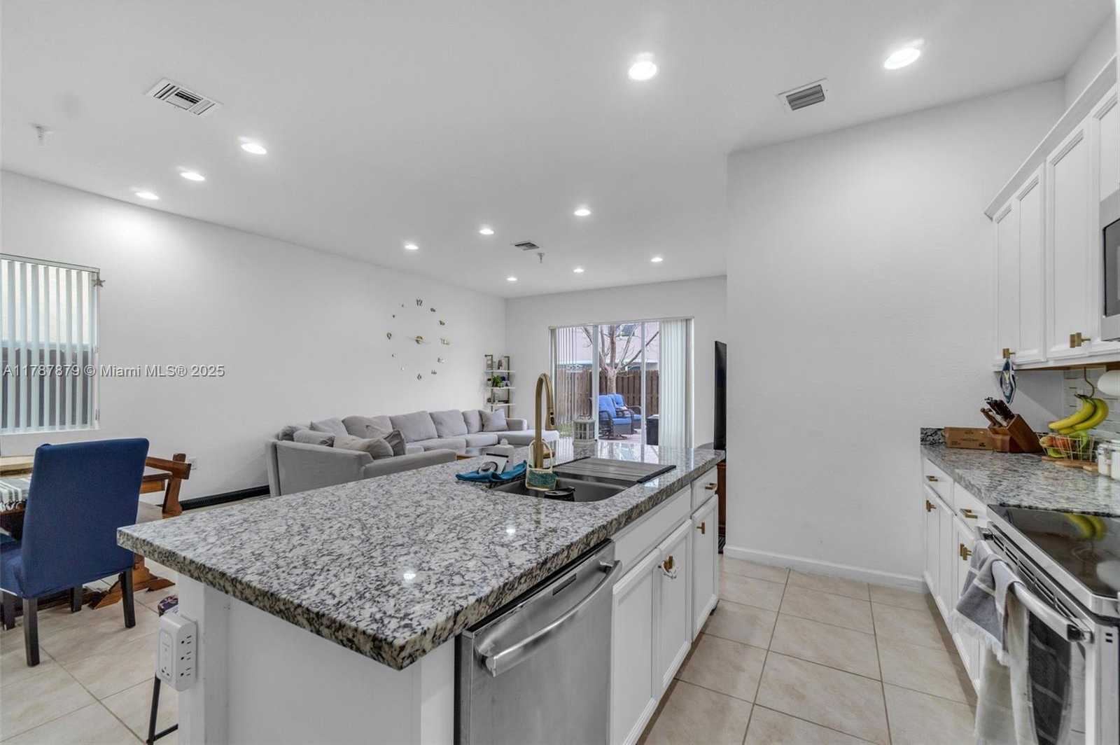 Small Image of 4136 NORTH EAST 21ST CT, Homestead Number 8
