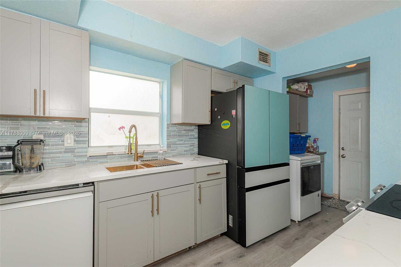 Small Image of 1027 NORTH EAST 33RD ST, Oakland Park Number 10