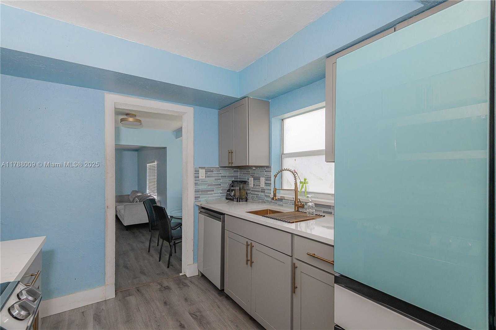 Small Image of 1027 NORTH EAST 33RD ST, Oakland Park Number 12