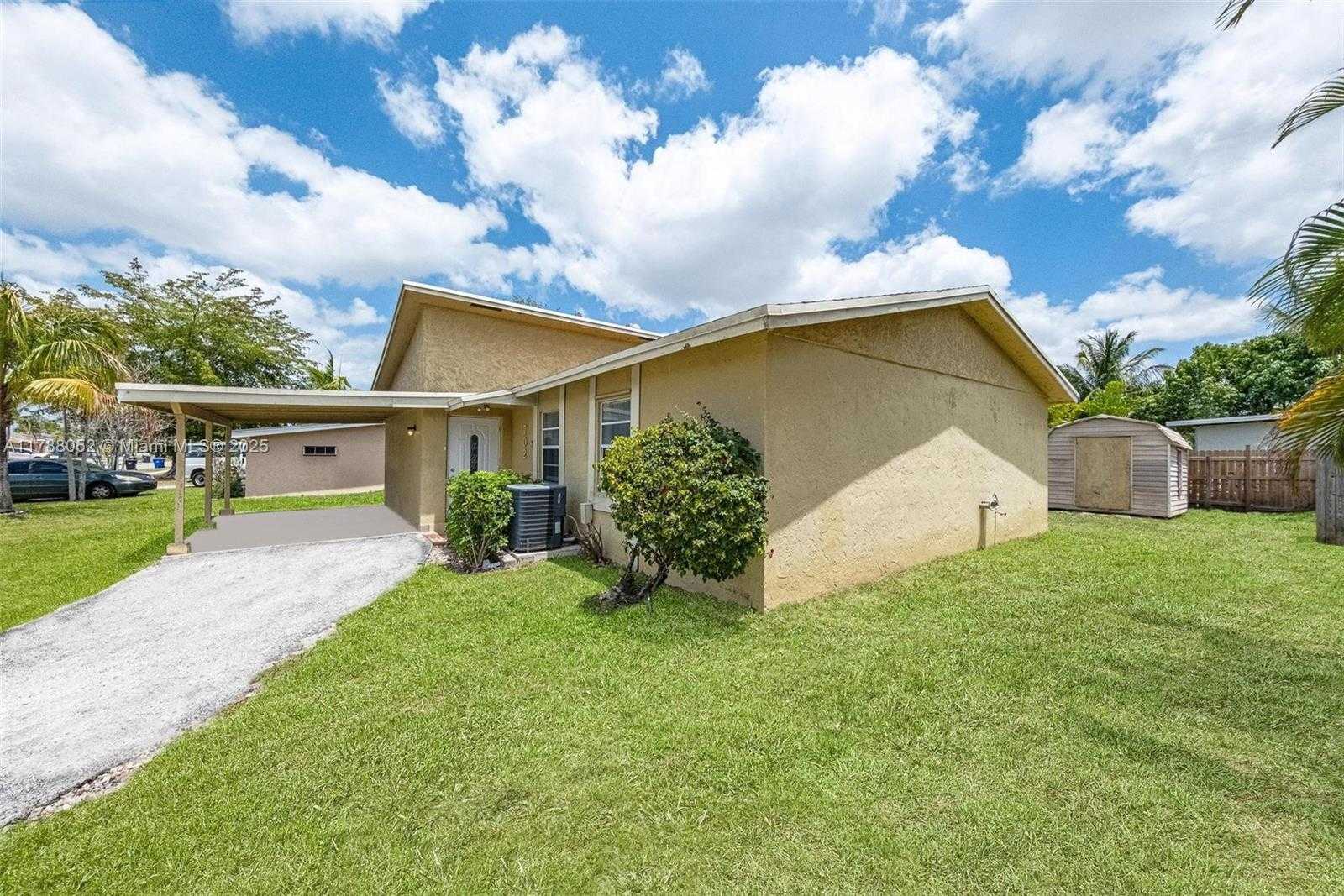 Small Image of 702 SOUTH WEST 79TH AVE, North Lauderdale Number 10