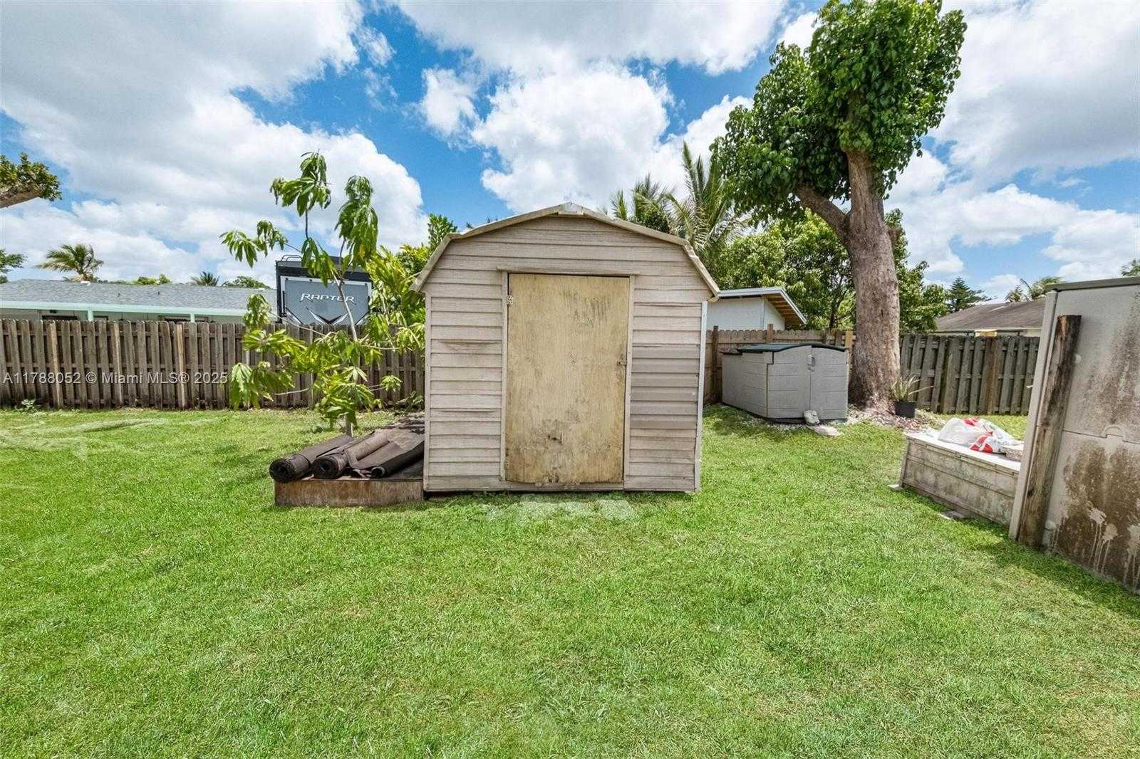 Small Image of 702 SOUTH WEST 79TH AVE, North Lauderdale Number 13