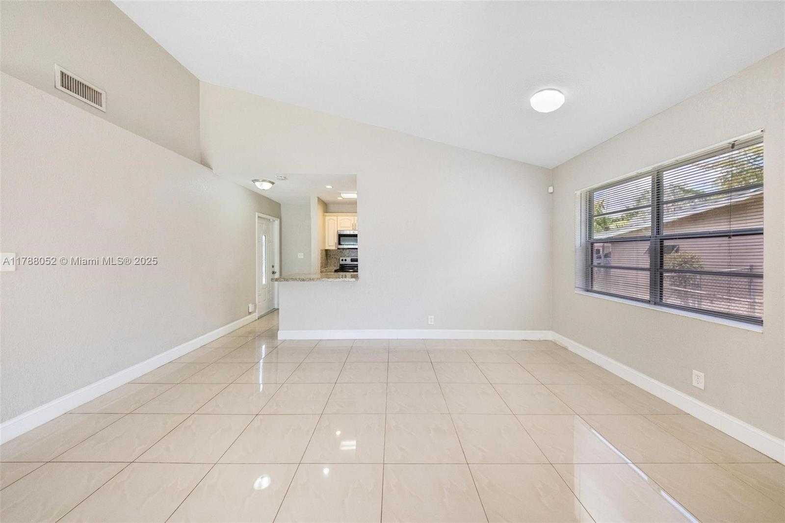 Small Image of 702 SOUTH WEST 79TH AVE, North Lauderdale Number 23