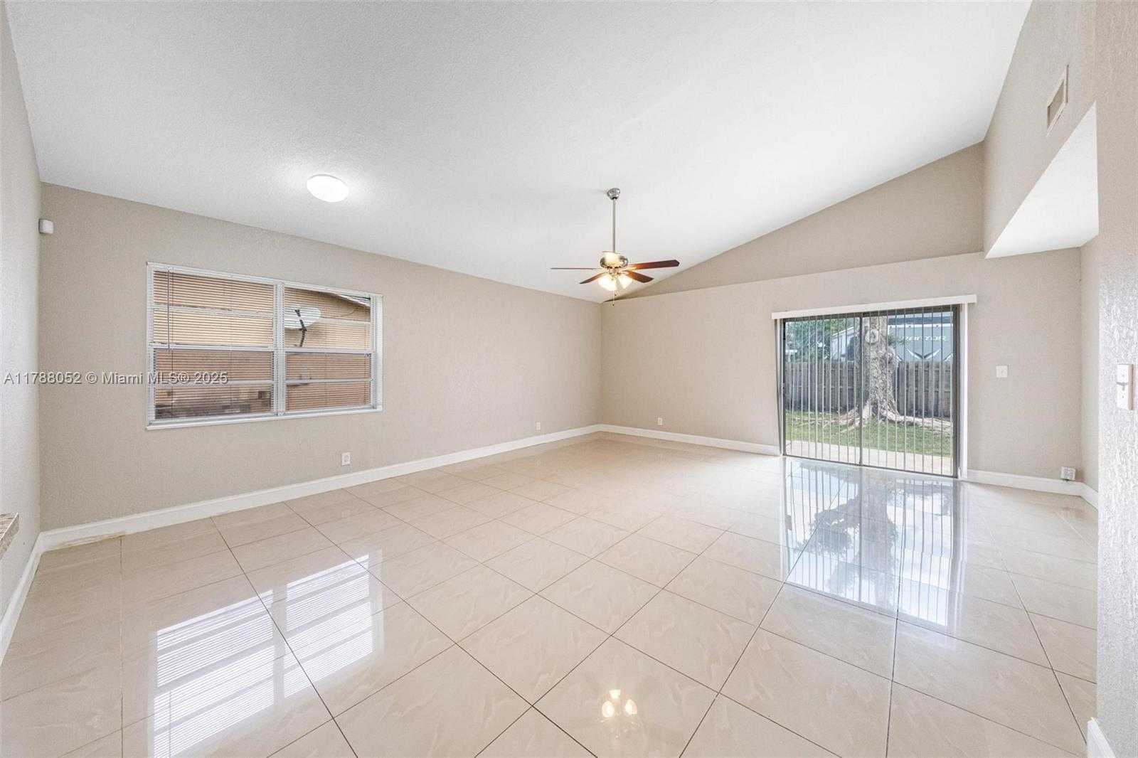 Small Image of 702 SOUTH WEST 79TH AVE, North Lauderdale Number 28