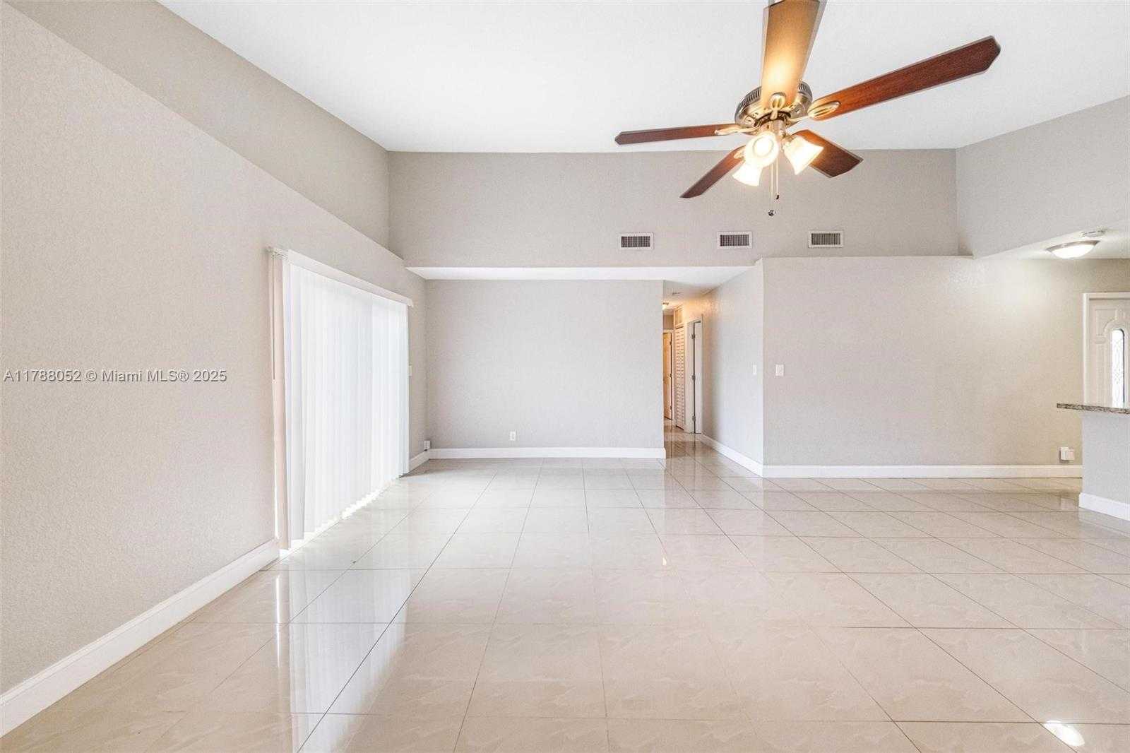Small Image of 702 SOUTH WEST 79TH AVE, North Lauderdale Number 30