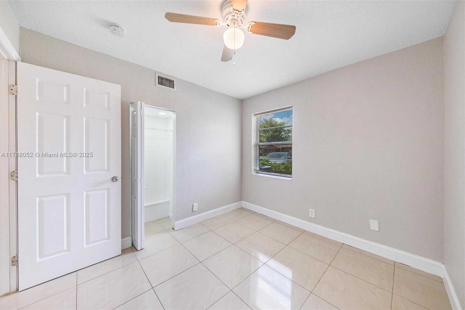 Small Image of 702 SOUTH WEST 79TH AVE, North Lauderdale Number 35