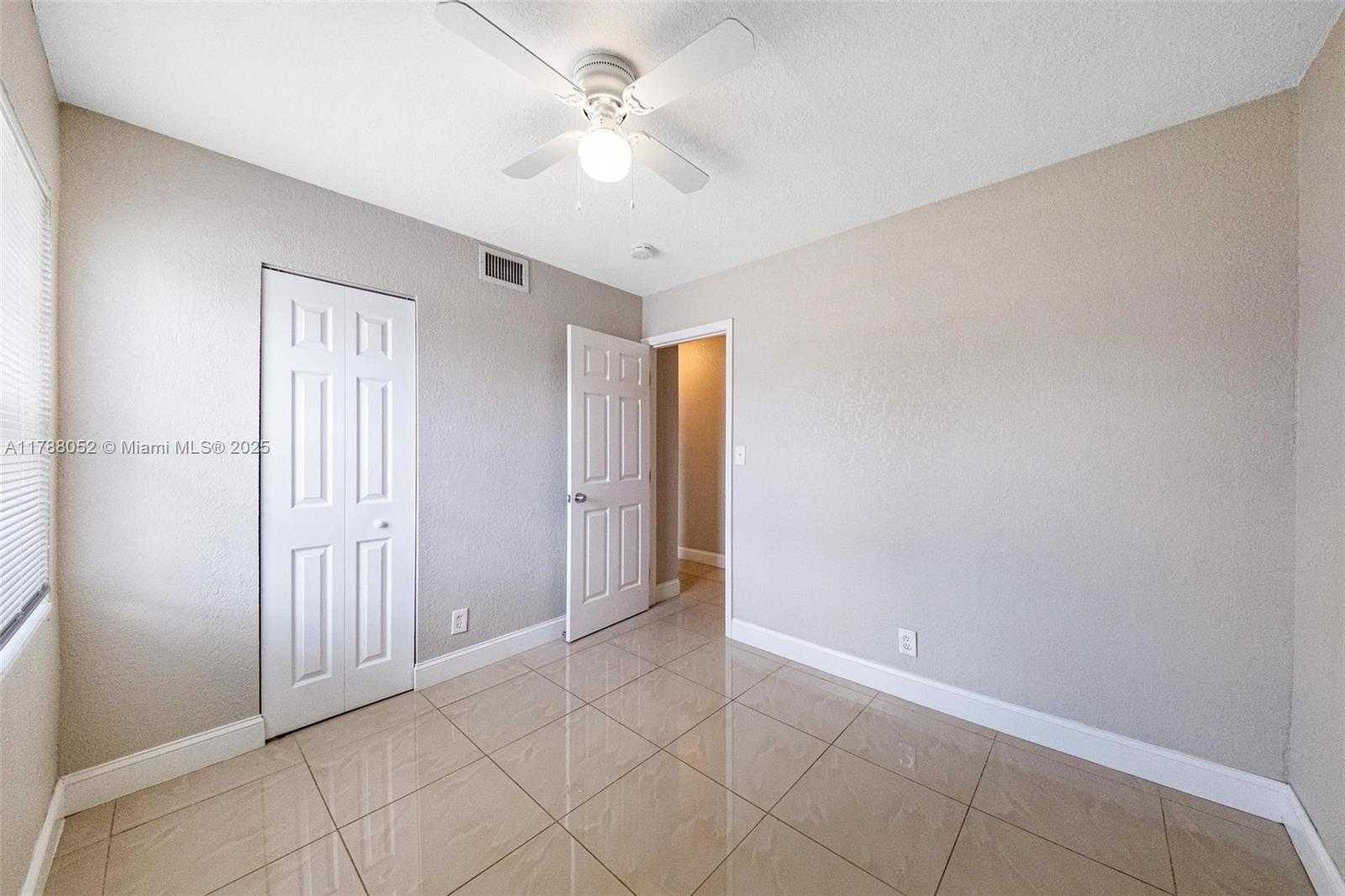 Small Image of 702 SOUTH WEST 79TH AVE, North Lauderdale Number 38