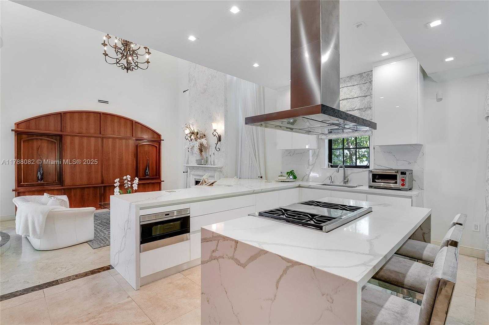 Small Image of 1563 SOUTH MIAMI AVE, Miami Number 10