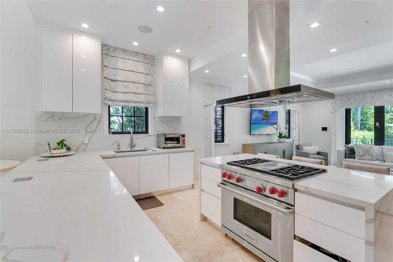 Small Image of 1563 SOUTH MIAMI AVE, Miami Number 11