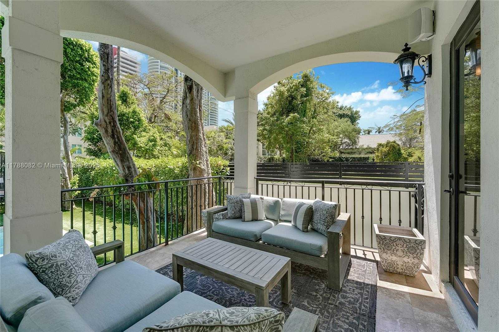 Small Image of 1563 SOUTH MIAMI AVE, Miami Number 22