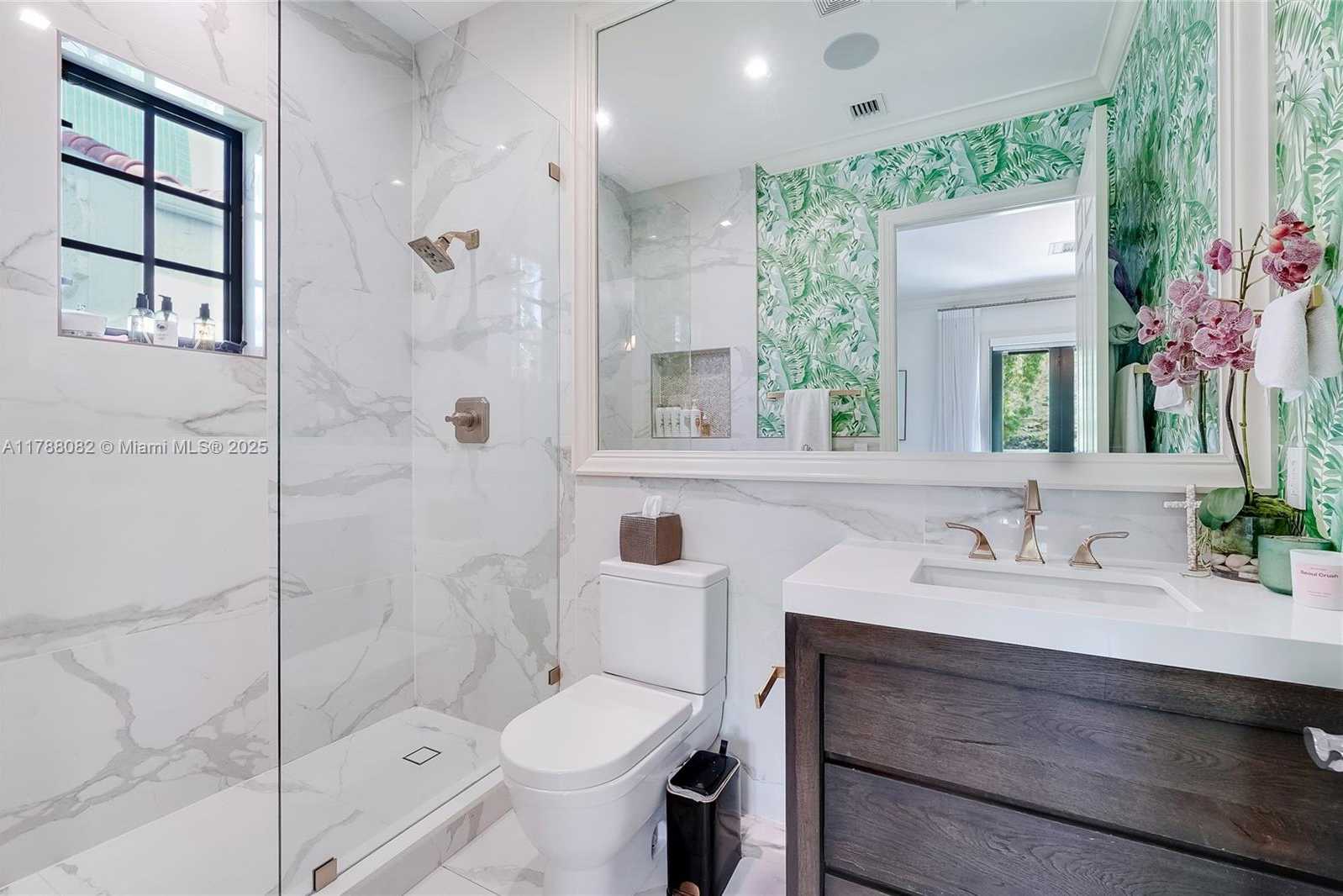 Small Image of 1563 SOUTH MIAMI AVE, Miami Number 37