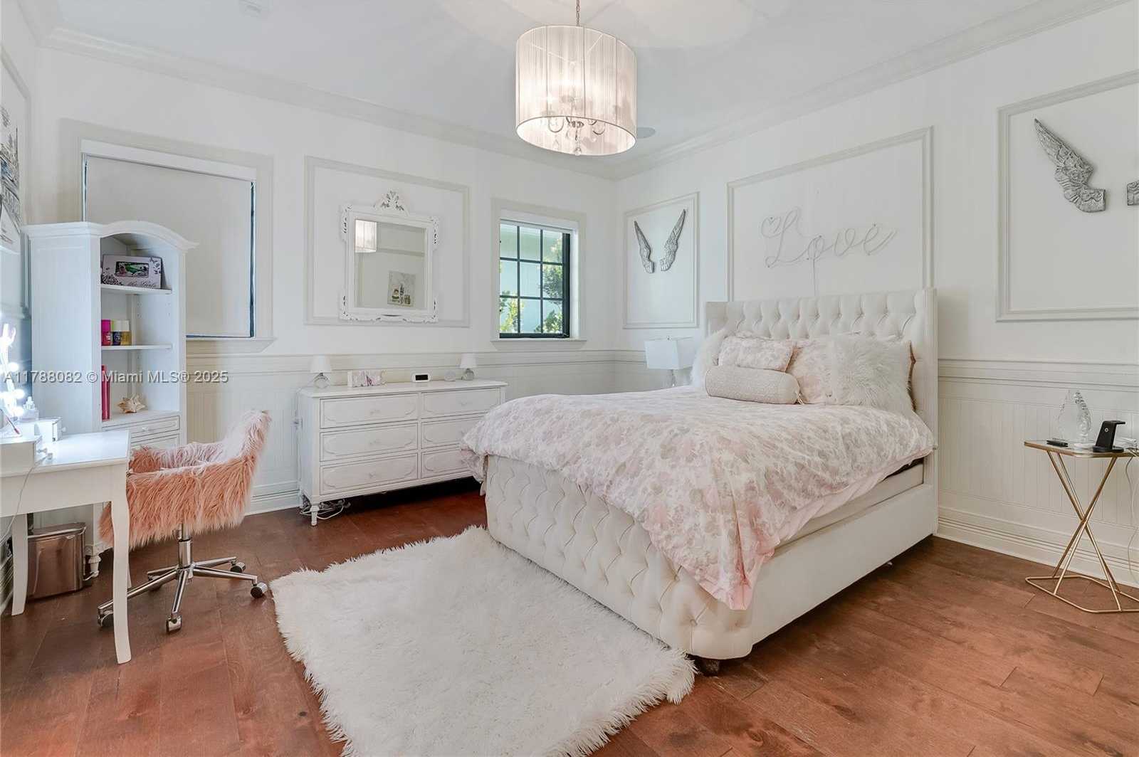 Small Image of 1563 SOUTH MIAMI AVE, Miami Number 38